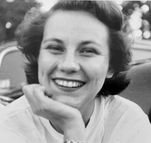 Photo of Elaine