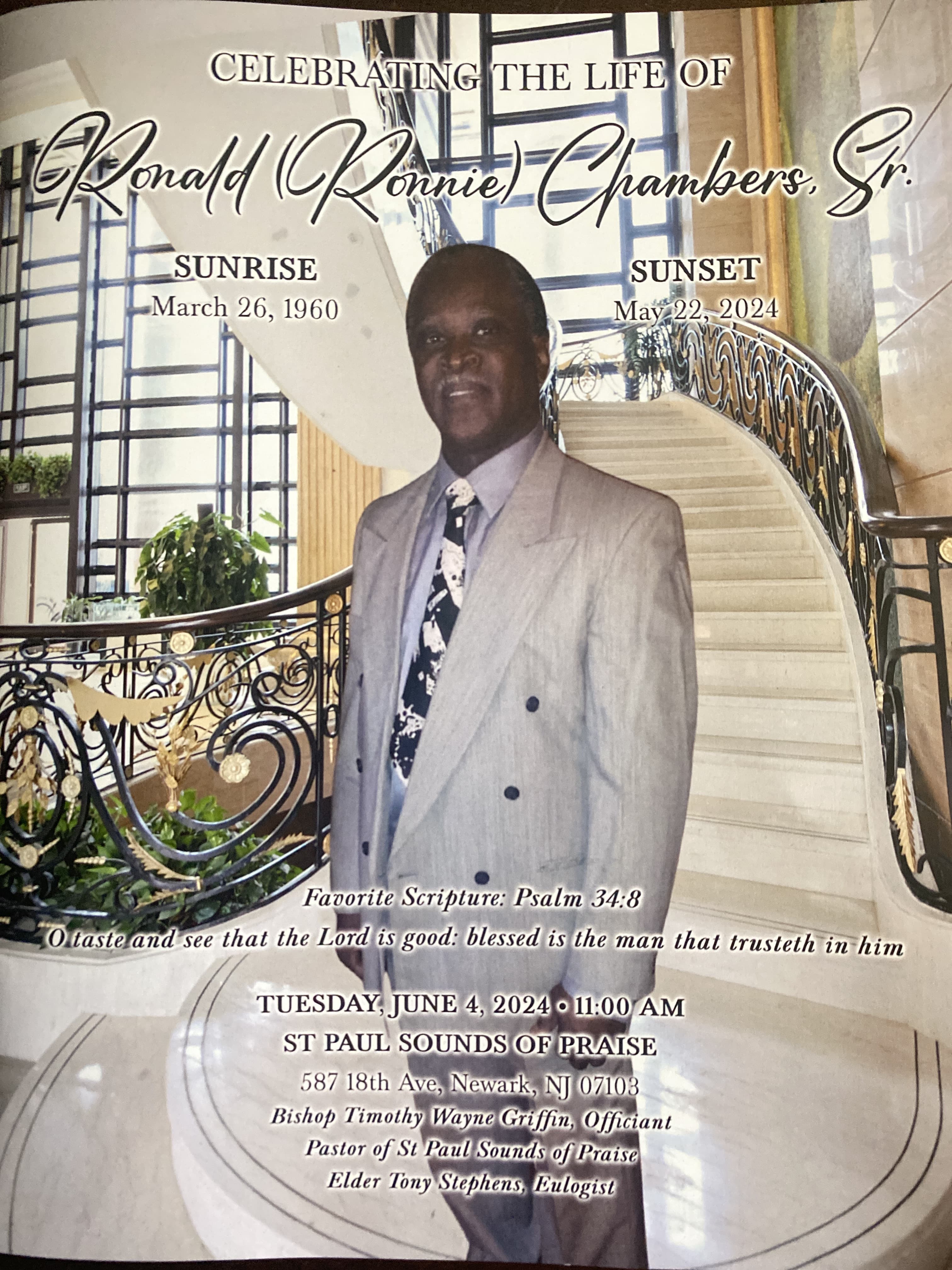 Photo of Ronald (Ronnie)