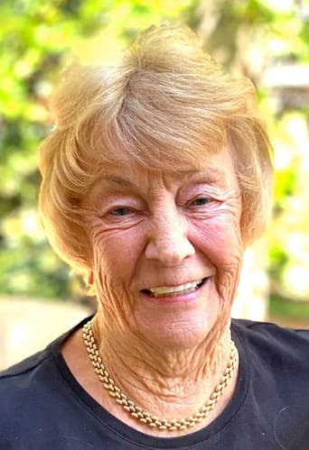 Photo of JoAnne