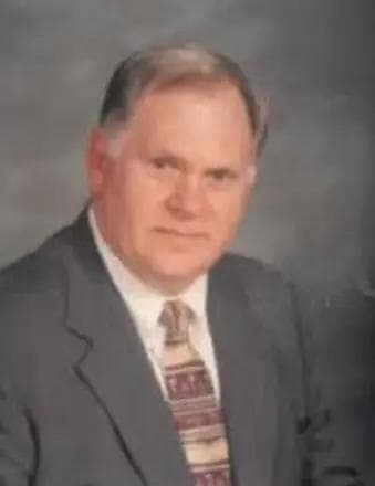 Photo of Larry